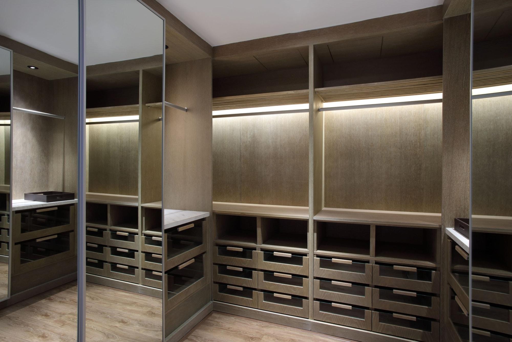 Hotel Doubletree By Hilton - Diponegoro 5*